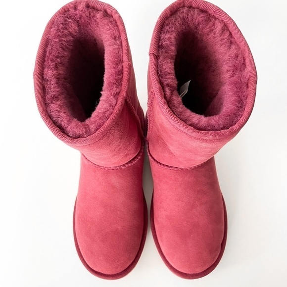 Ugg Australia Classic Short Boots - Picture 5 of 13